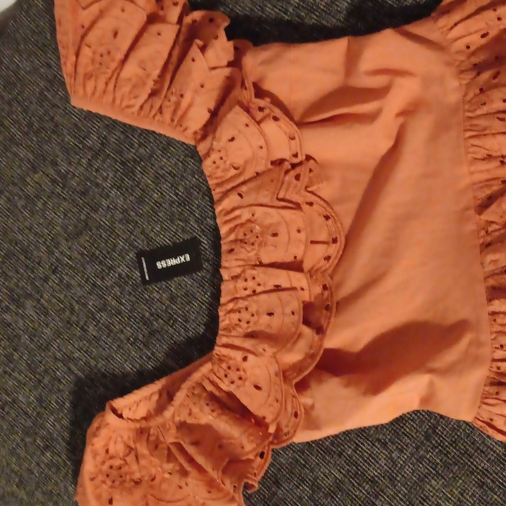 Top - Picture 2 of 3